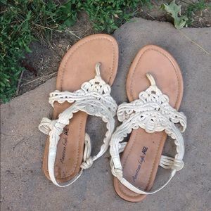 🔴 Well-loved AE sandals
